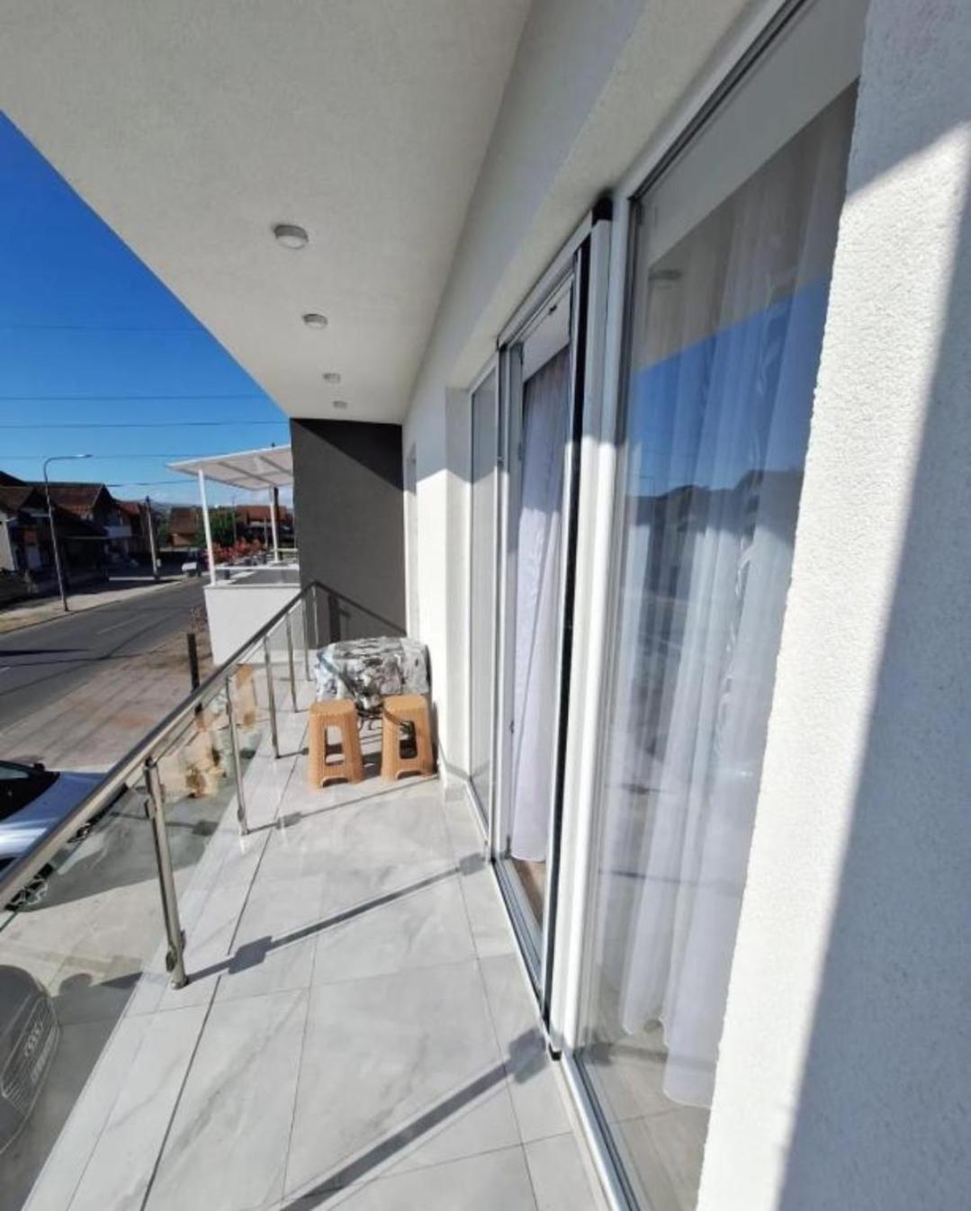 Apartmani Koki Кладово Екстер'єр фото
