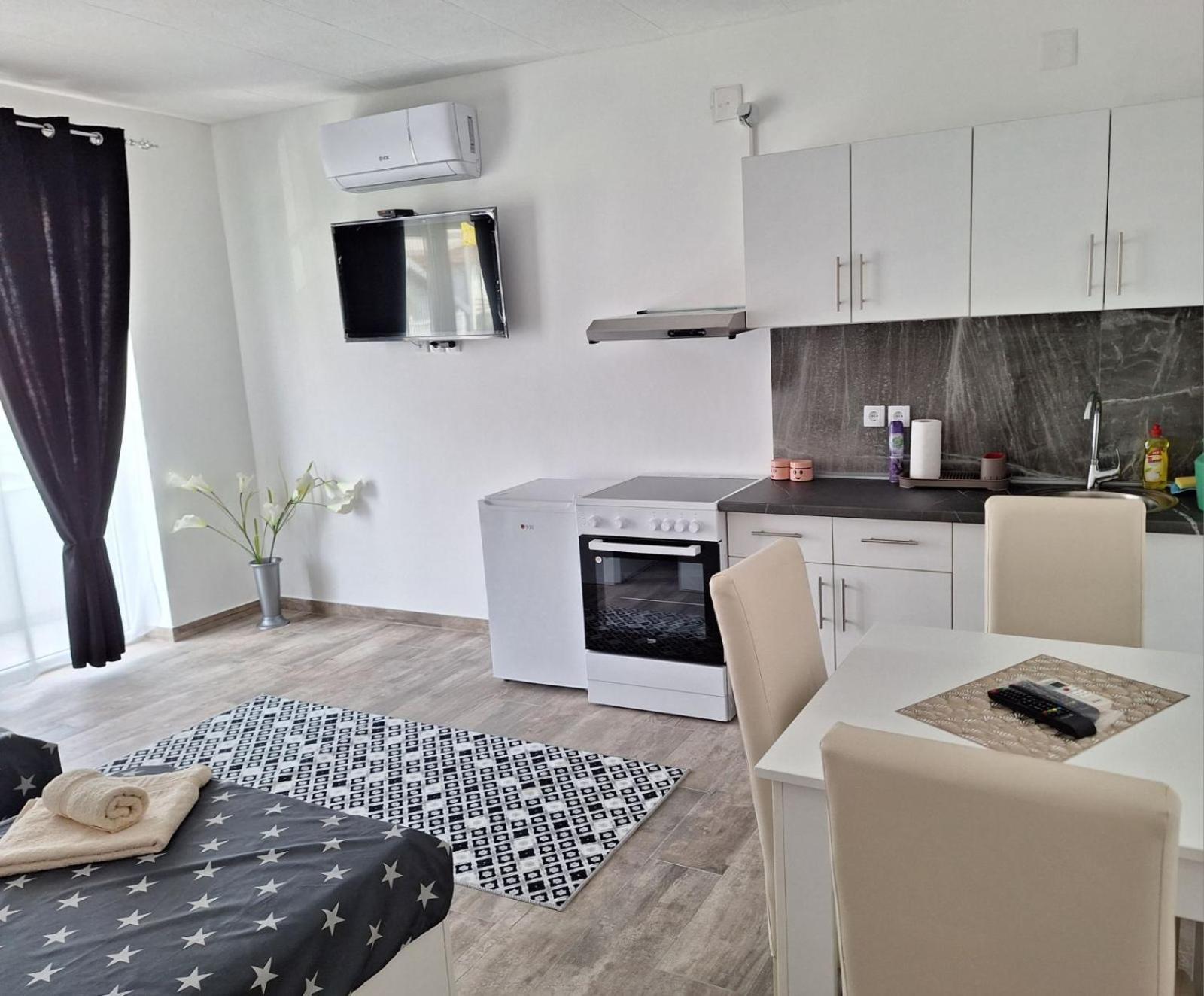 Apartmani Koki Кладово Екстер'єр фото