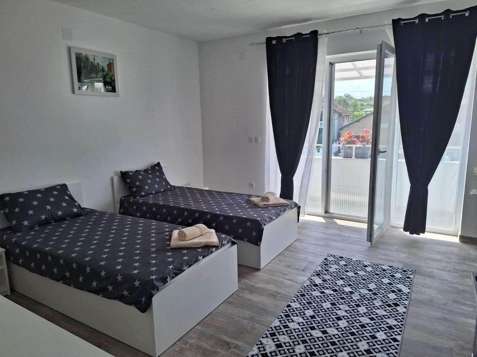 Apartmani Koki Кладово Екстер'єр фото