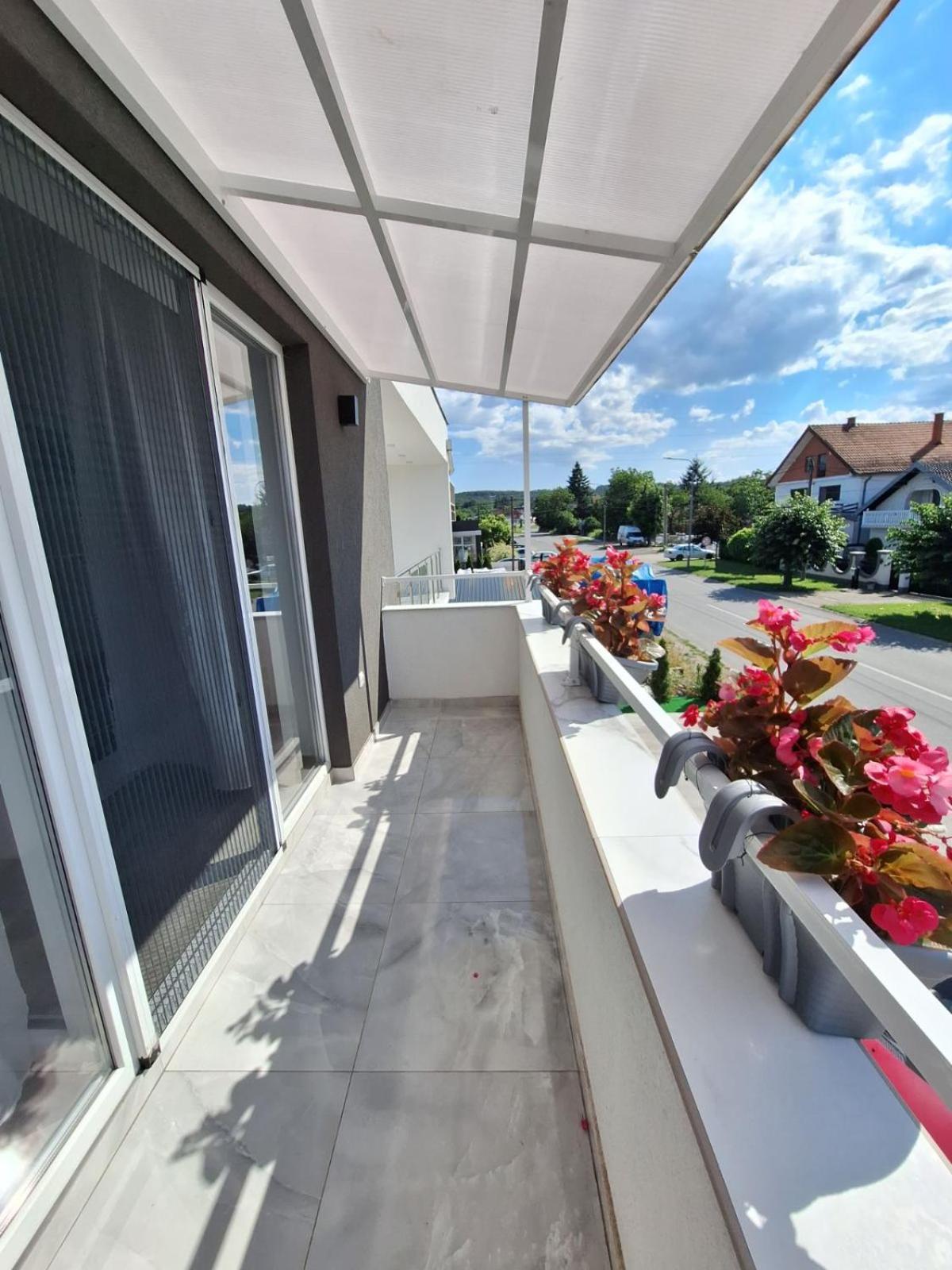 Apartmani Koki Кладово Екстер'єр фото